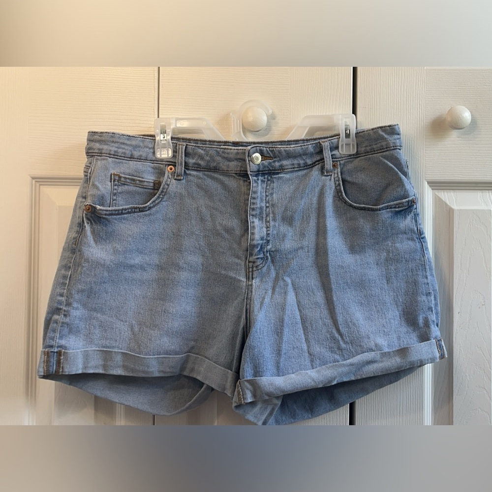 Lightwash Denim Shorts